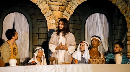 Encenação da Paixão de Cristo acontece no  Parque Newton Puppi dia 03 de abril